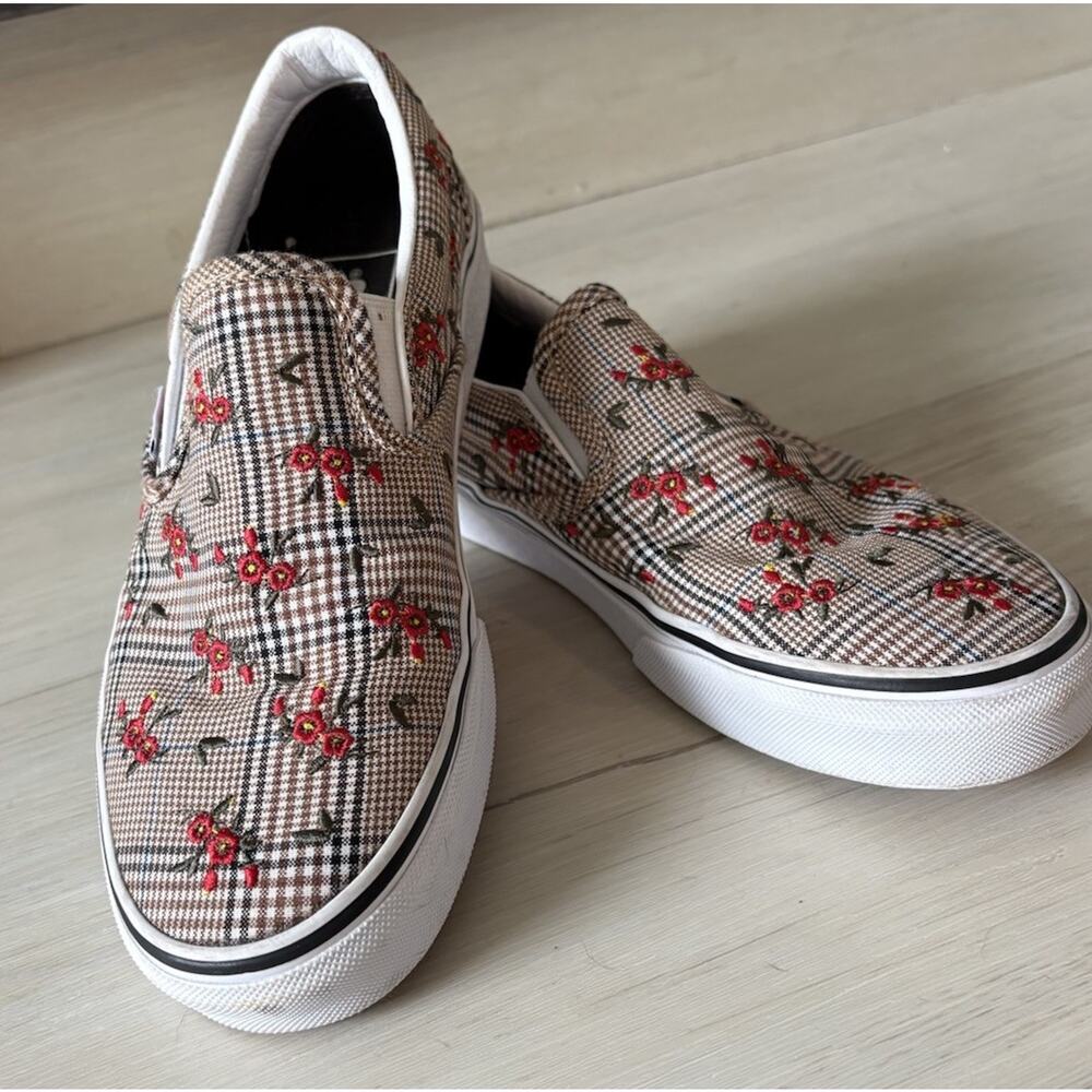 Vans Glen Plaid Floral Embroidered Slip-On. Women’s Size 8